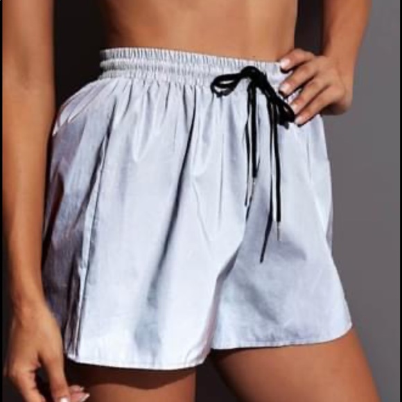 Drawstring Waist Windbreaker Metallic Shorts - Picture 2 of 6